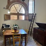 Apartment Loft Vicolo Di Vallepiatta 2 Min Piazza Del Campo Con Parcheggio
